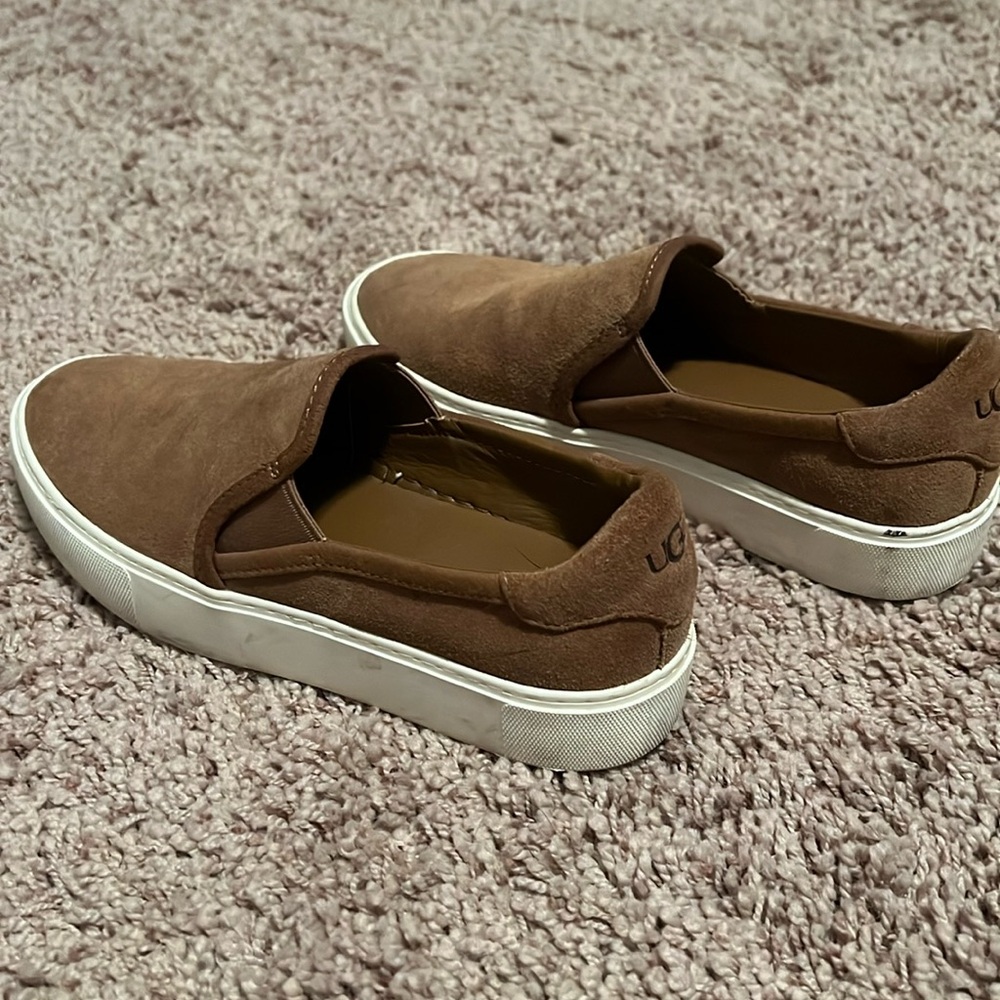 Uggs slip on sneakers size 6